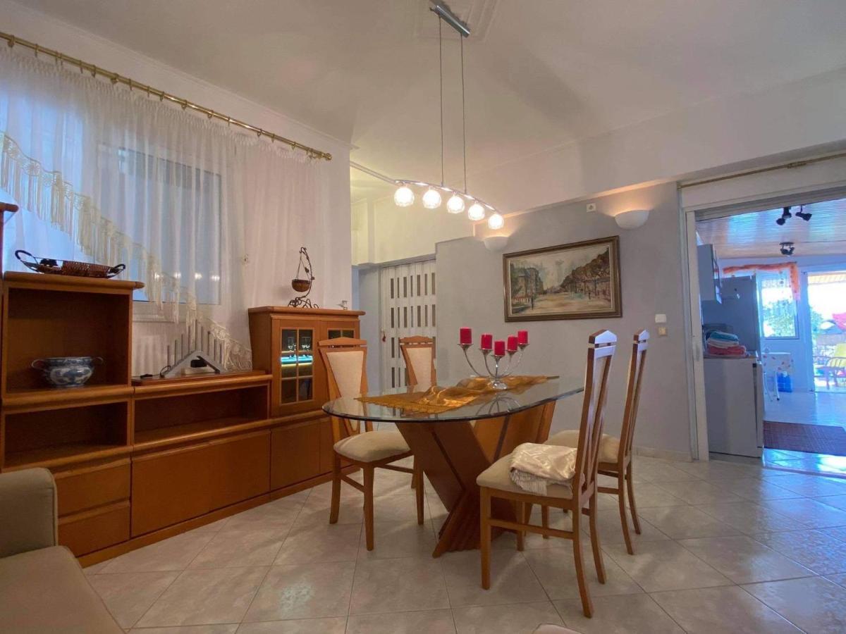 Siga Siga Apartment เมการา ภายนอก รูปภาพ
